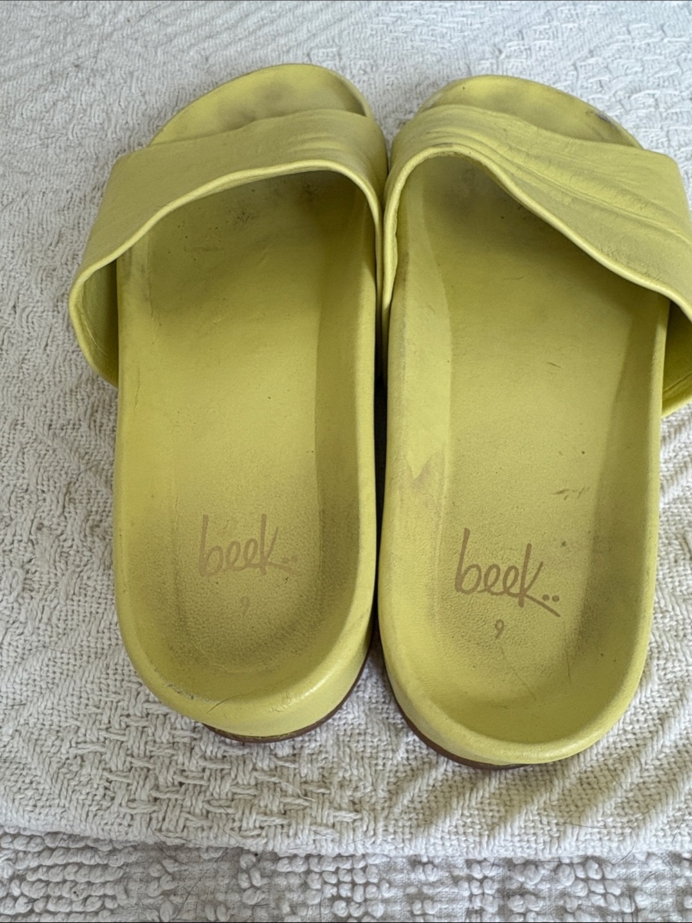 Beek Pelican Sandals. Size 9 - Picture 2 of 8
